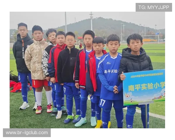 成华小学足球队最新排名揭晓 学生足球实力再创新高